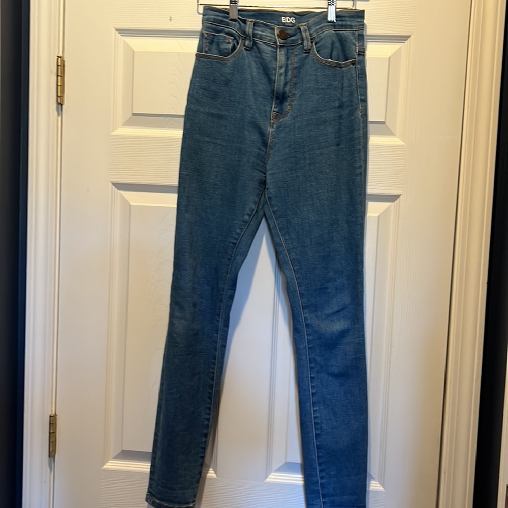 BDG JEANS--Super high rise Twig ankle 27w 29l
